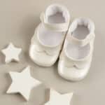 Pantofi eleganti albi pentru bebelusi fetite