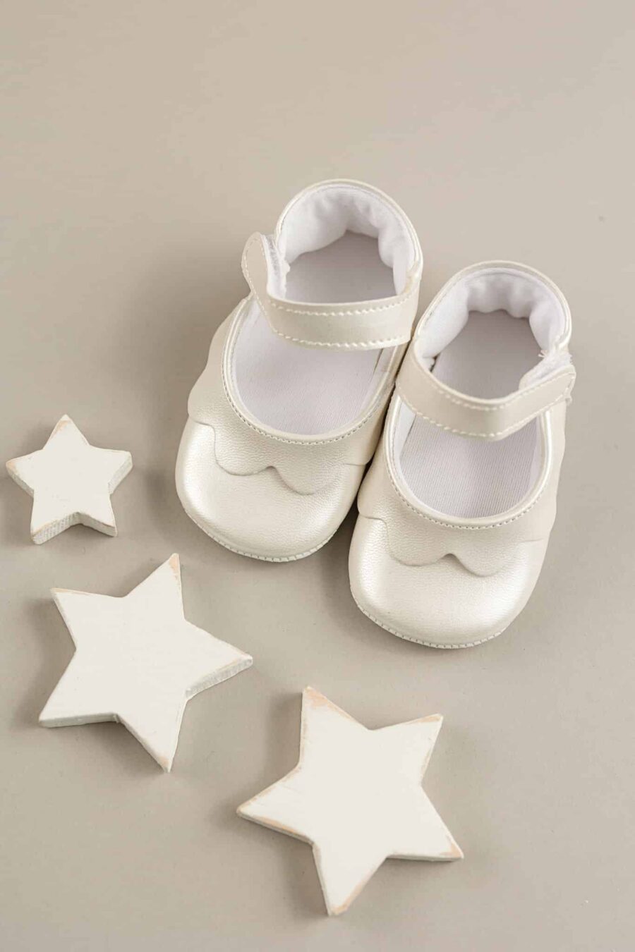 Pantofi eleganti albi fetite