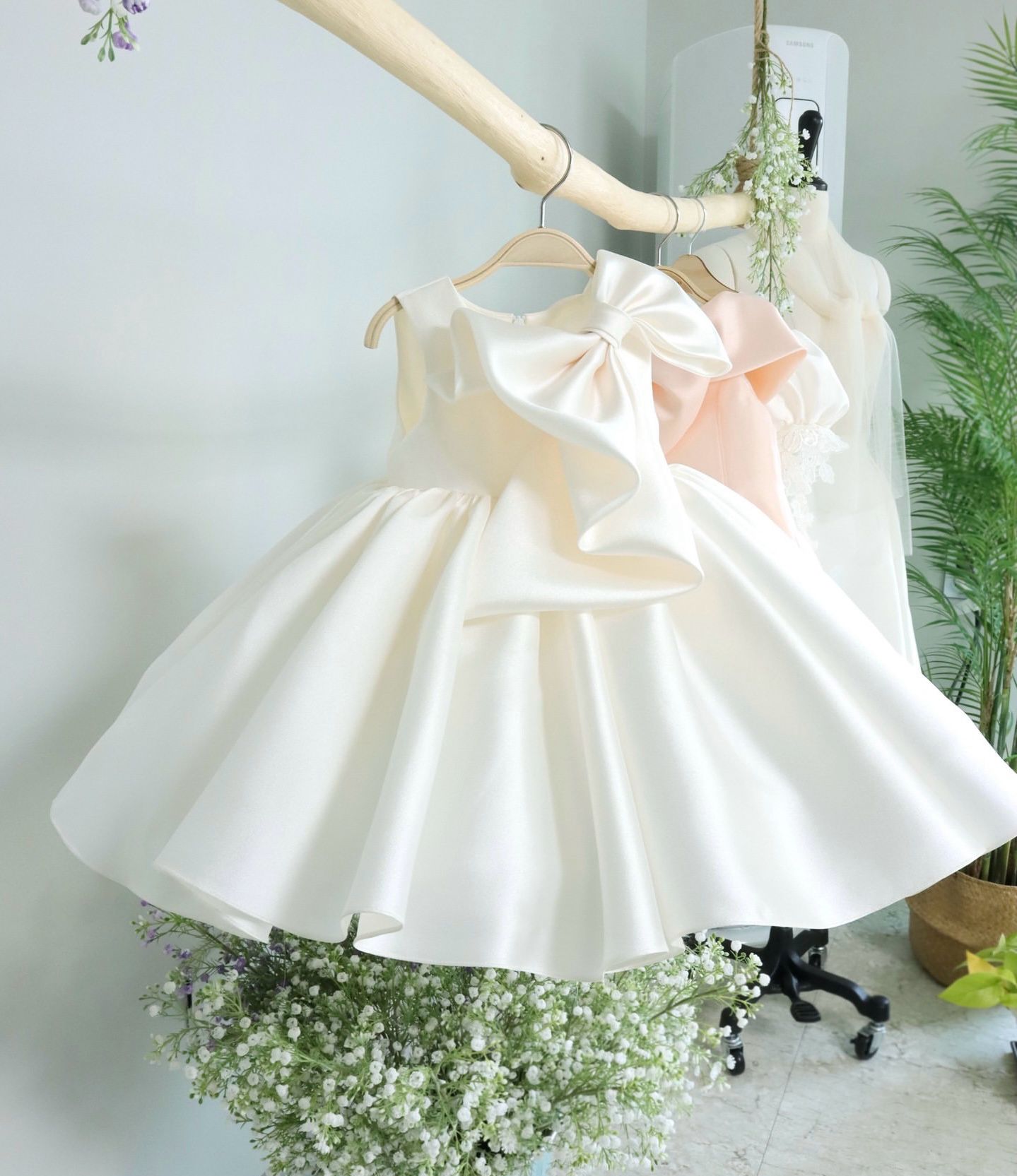 Rochie botez ivoire cu fundita pentru fetite Minnie