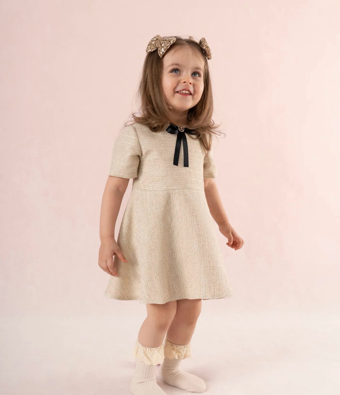 Rochie cu fundita neagra pentru fete Suzanne