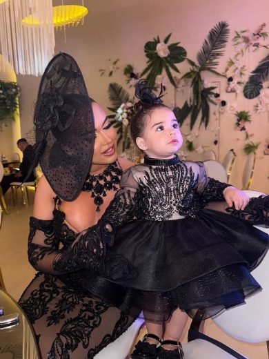 Rochie neagra din tafta cu glitter si dantela pretioasa pentru fetite Aimee