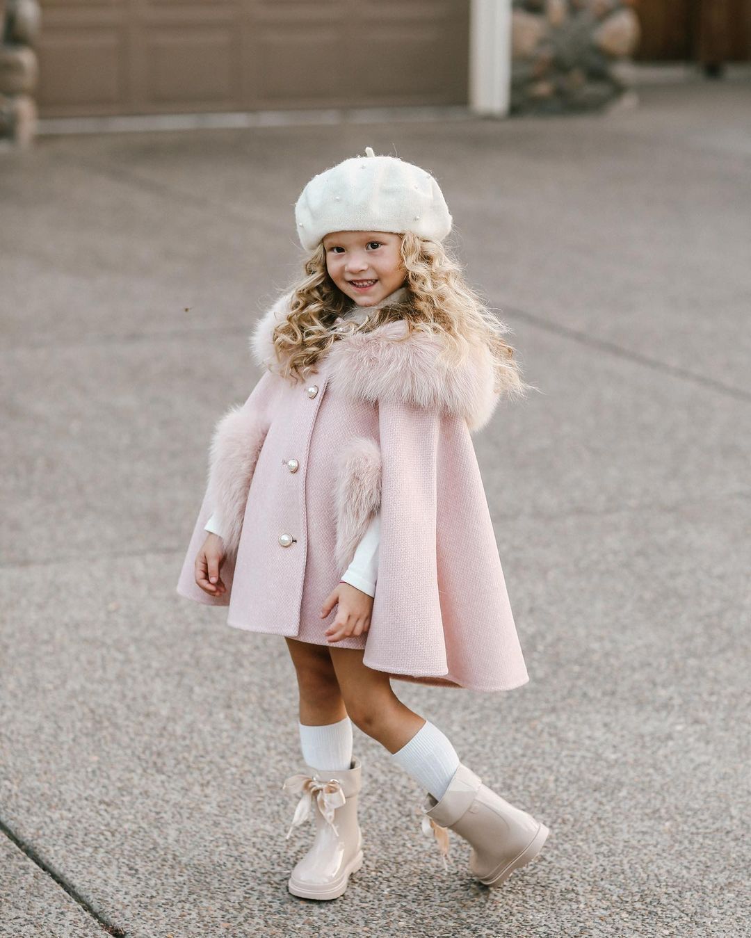 Palton roz elegant din stofa cu blanita pentru fete Agatha