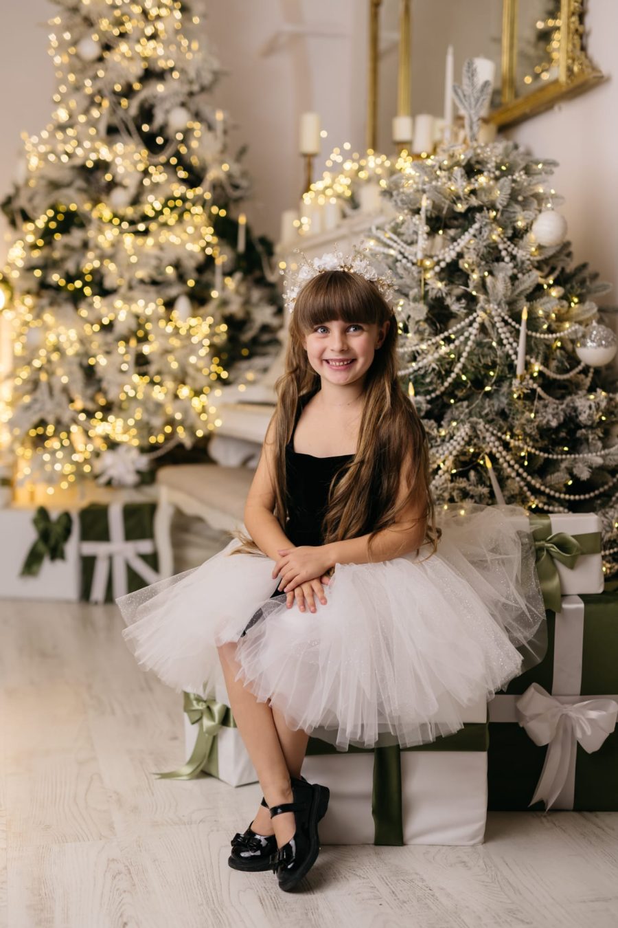 Rochie eleganta din catifea neagra si tull alb pentru fete Lilith