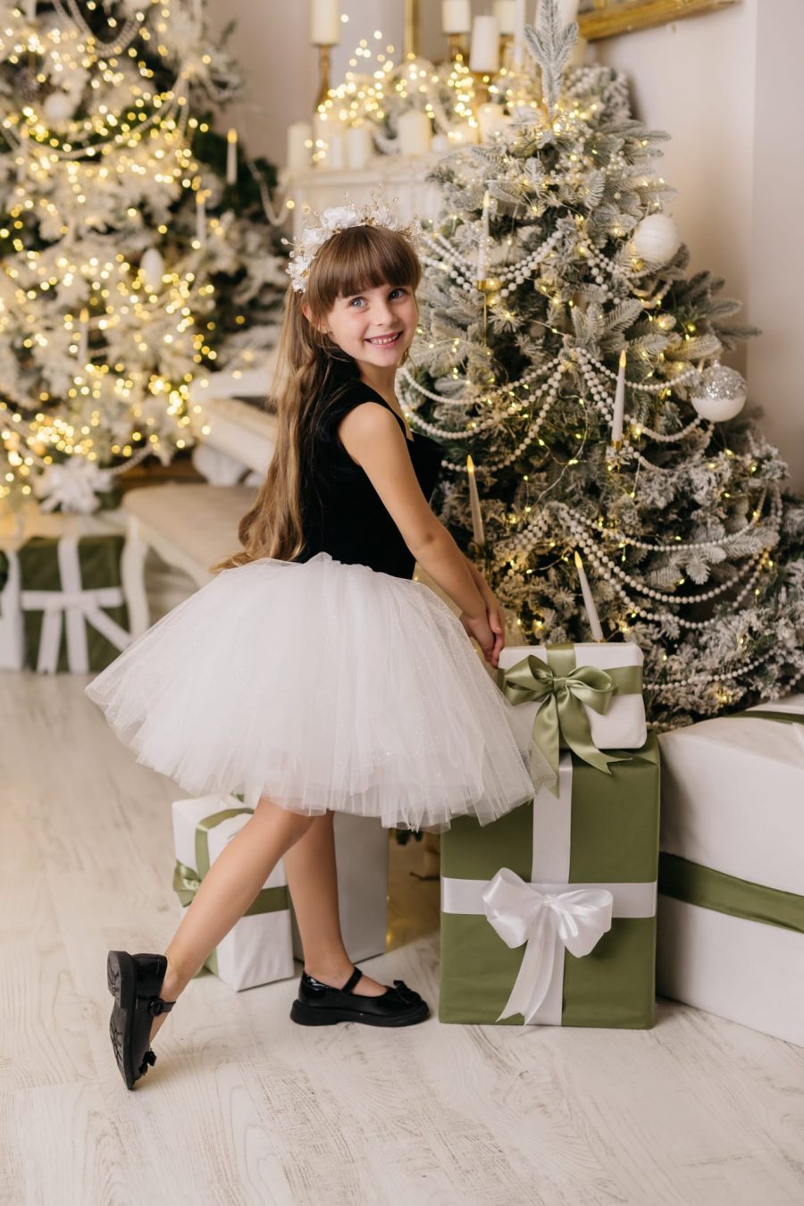 Rochie eleganta din catifea neagra si tull alb pentru fete Lilith