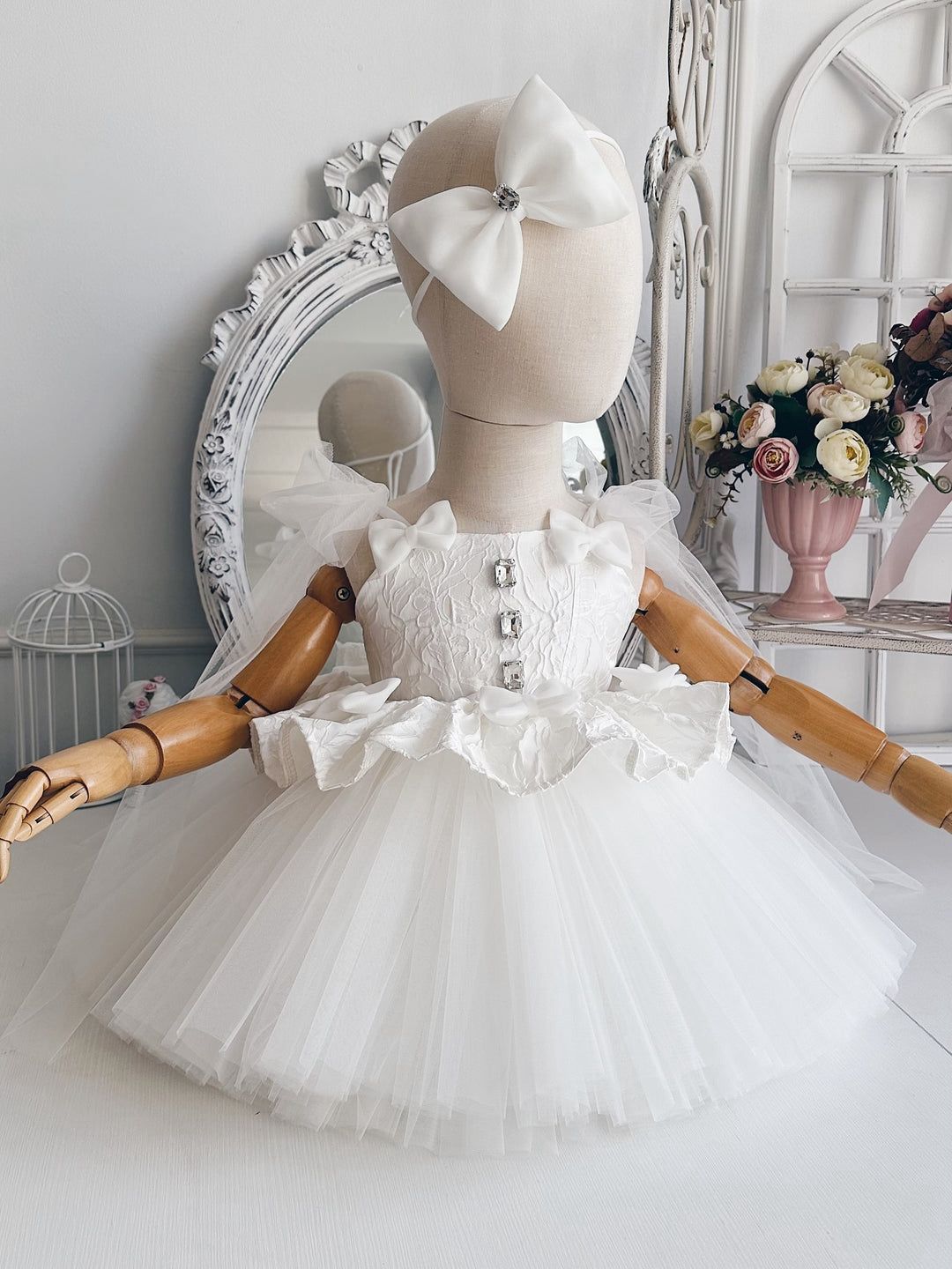 Rochie de botez alba cu fundite pentru fetite Katinca